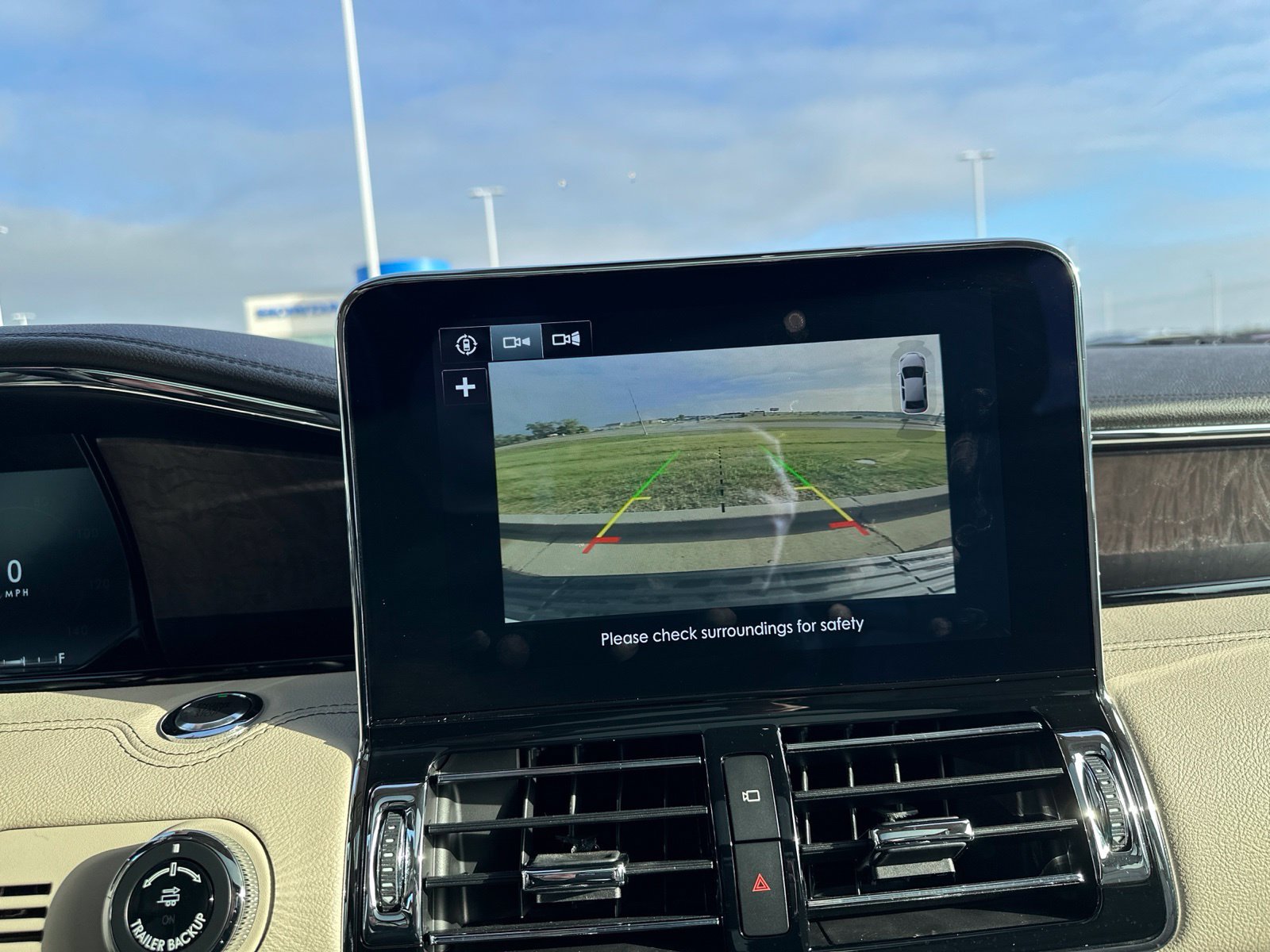 Used 2019 White Lincoln Reserve image 71