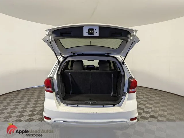 Used 2016 White Dodge Crossroad image 7