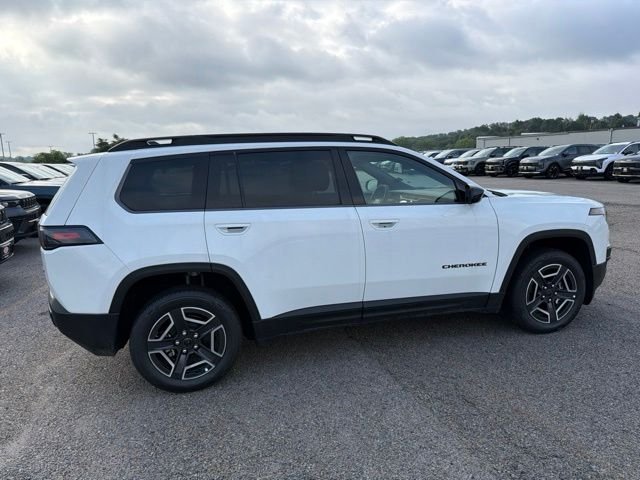 New 2026 Bright White Clear-Coat Exterior Paint Jeep Laredo image 2