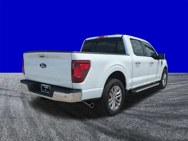 Certified Used 2024 Oxford White Ford XLT image 4