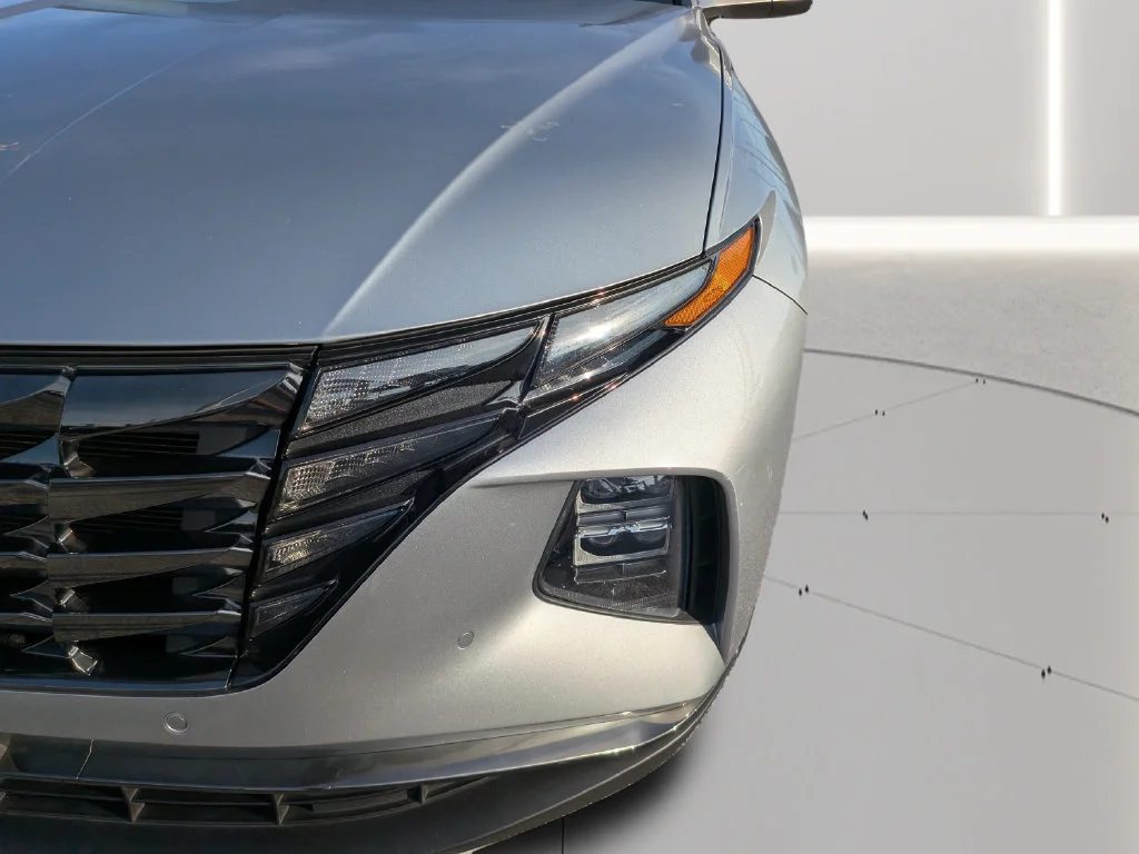 Used 2022 Silver Hyundai Limited image 6