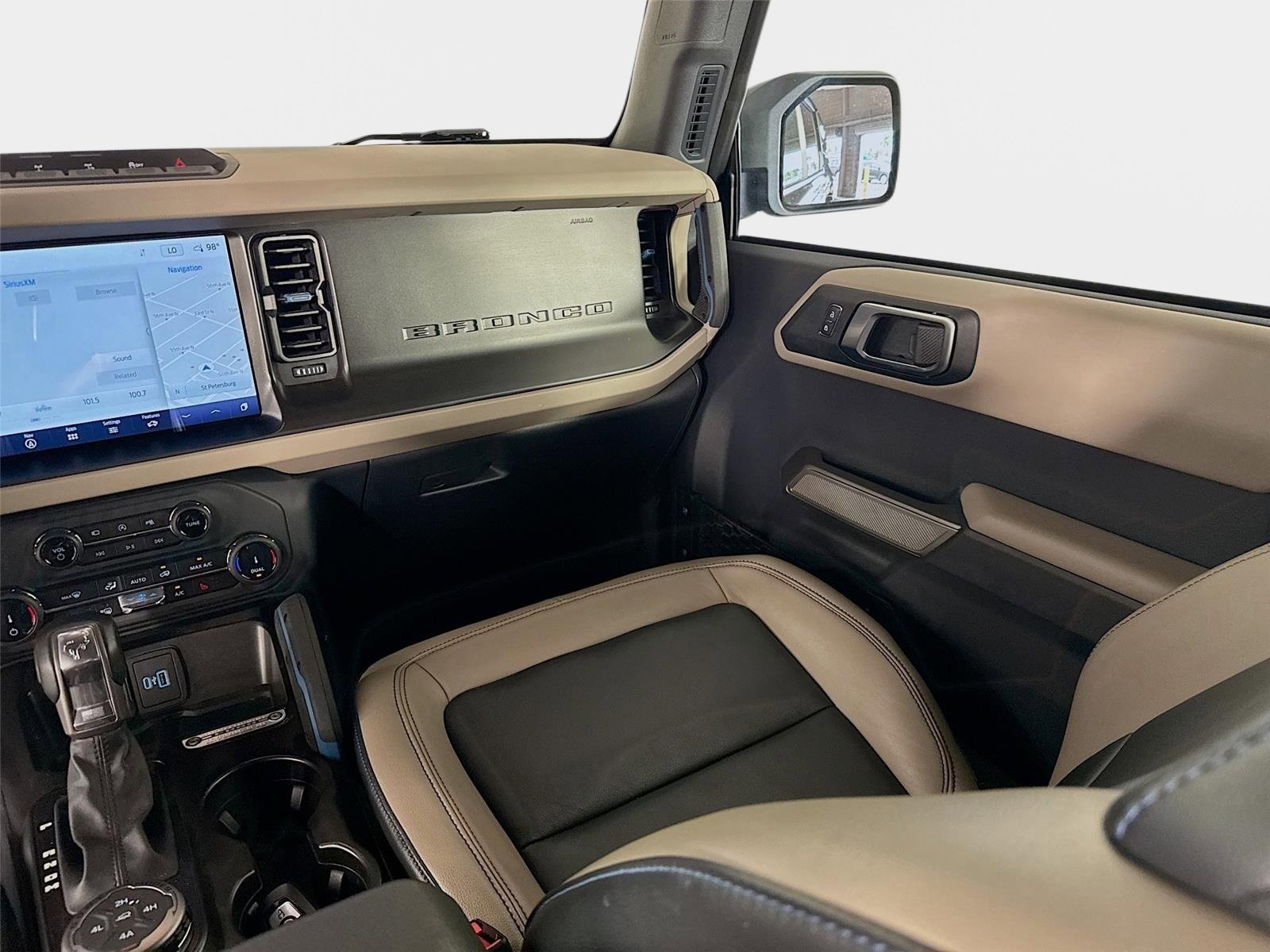 Used 2022 Shadow Black Ford Wildtrak image 24