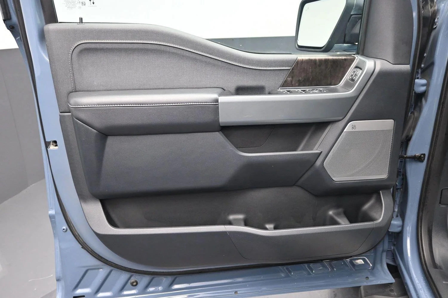 Used 2023 Azure Gray Metallic Tri-Coat Ford LARIAT image 23