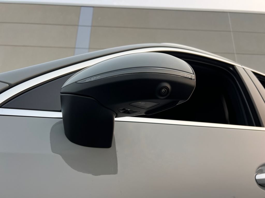 New 2026 MANUFAKTUR Alpine Grey Mercedes-Benz GLC 300 image 30