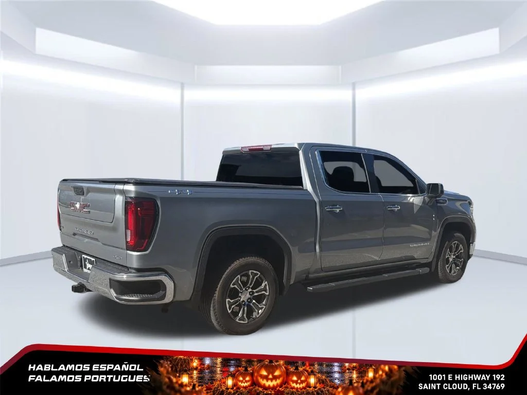 Used 2024 Sterling Metallic GMC SLT image 8