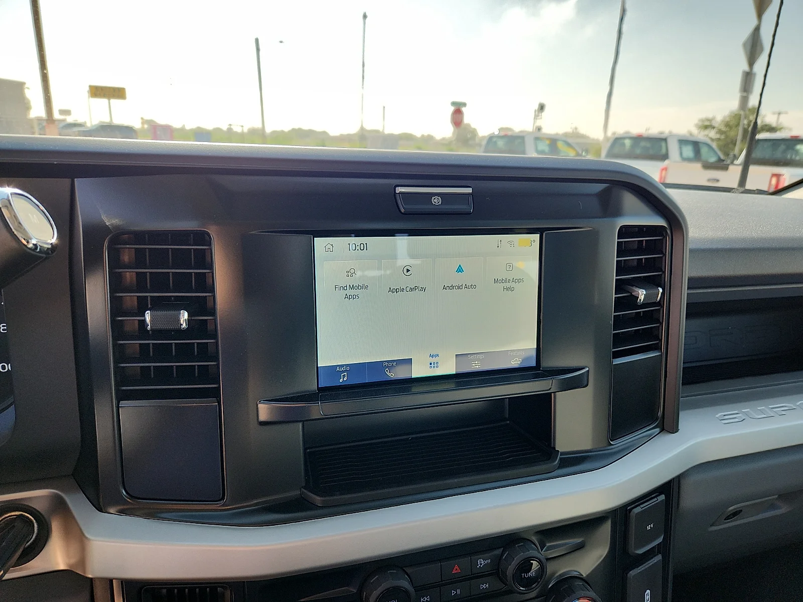 New 2026 Oxford White Ford XL image 24