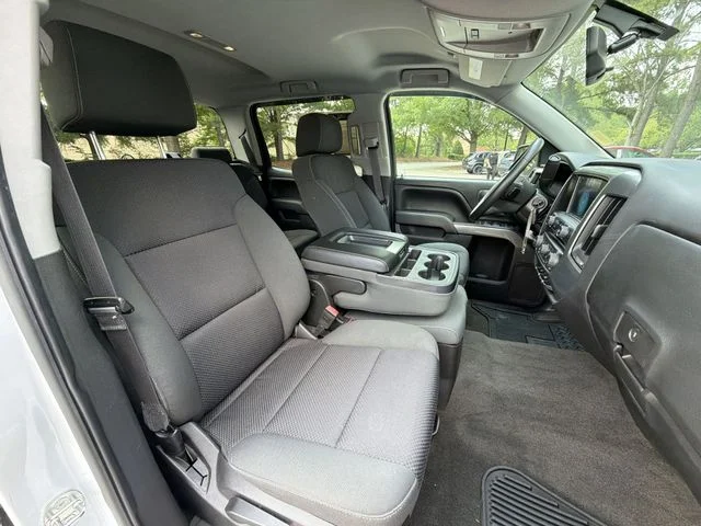 Used 2015 White Chevrolet LT image 27