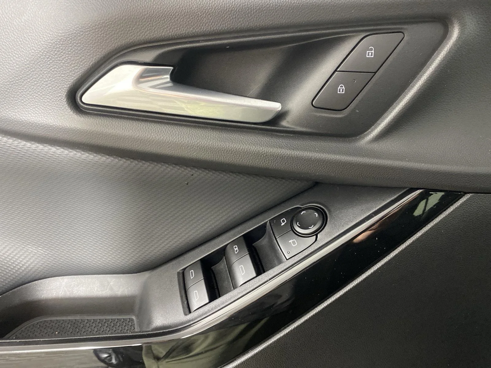 New 2026 Mosaic Black Metallic Chevrolet LT image 12