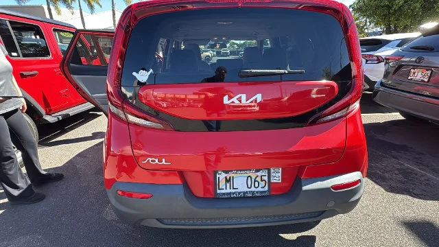 Used 2022 Red Kia LX image 9