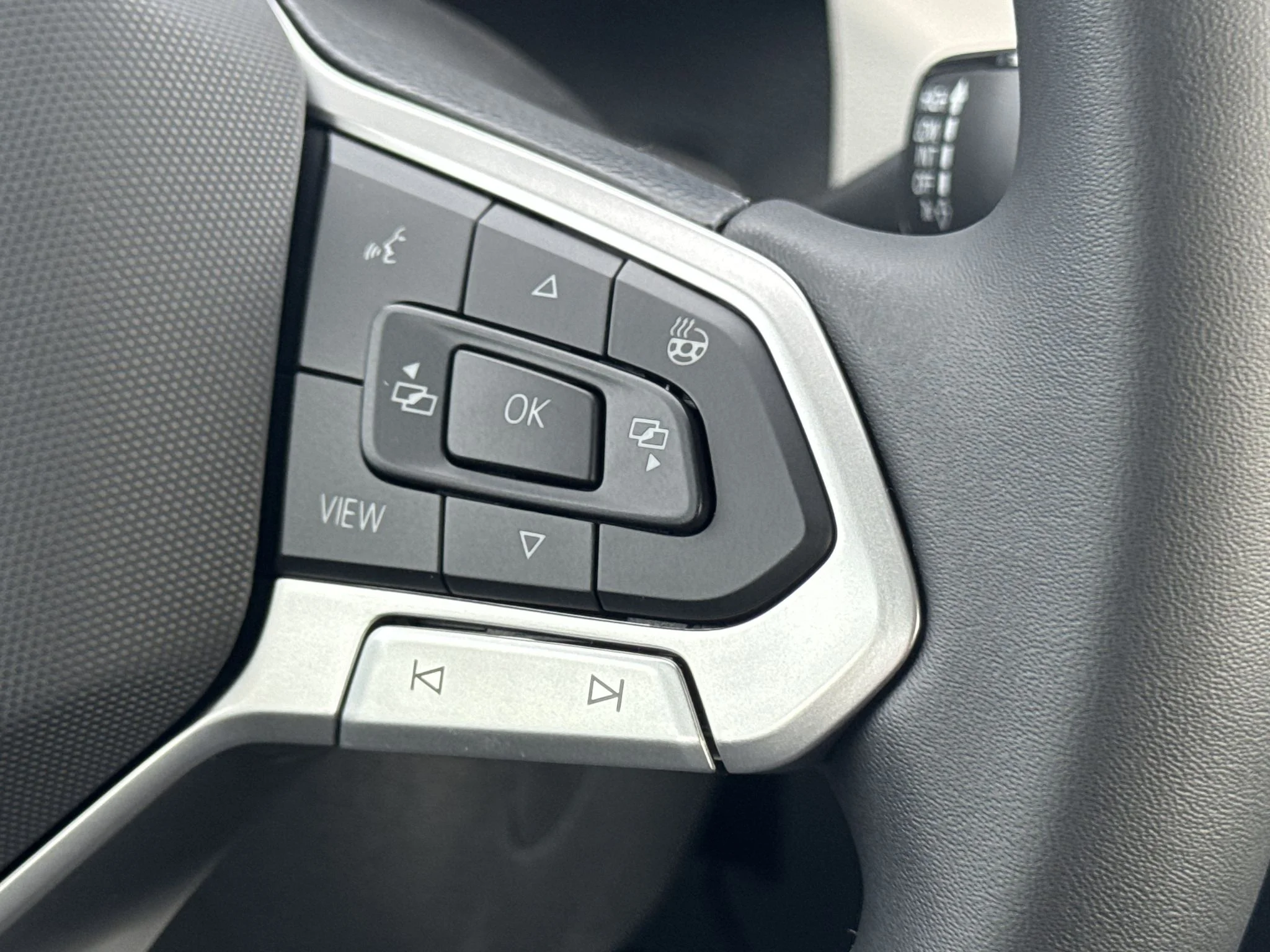 New 2026 Pure White Volkswagen S image 21