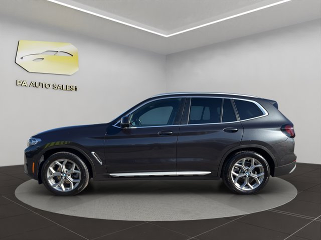 Used 2023 Dark Graphite Metallic BMW xDrive30i image 4