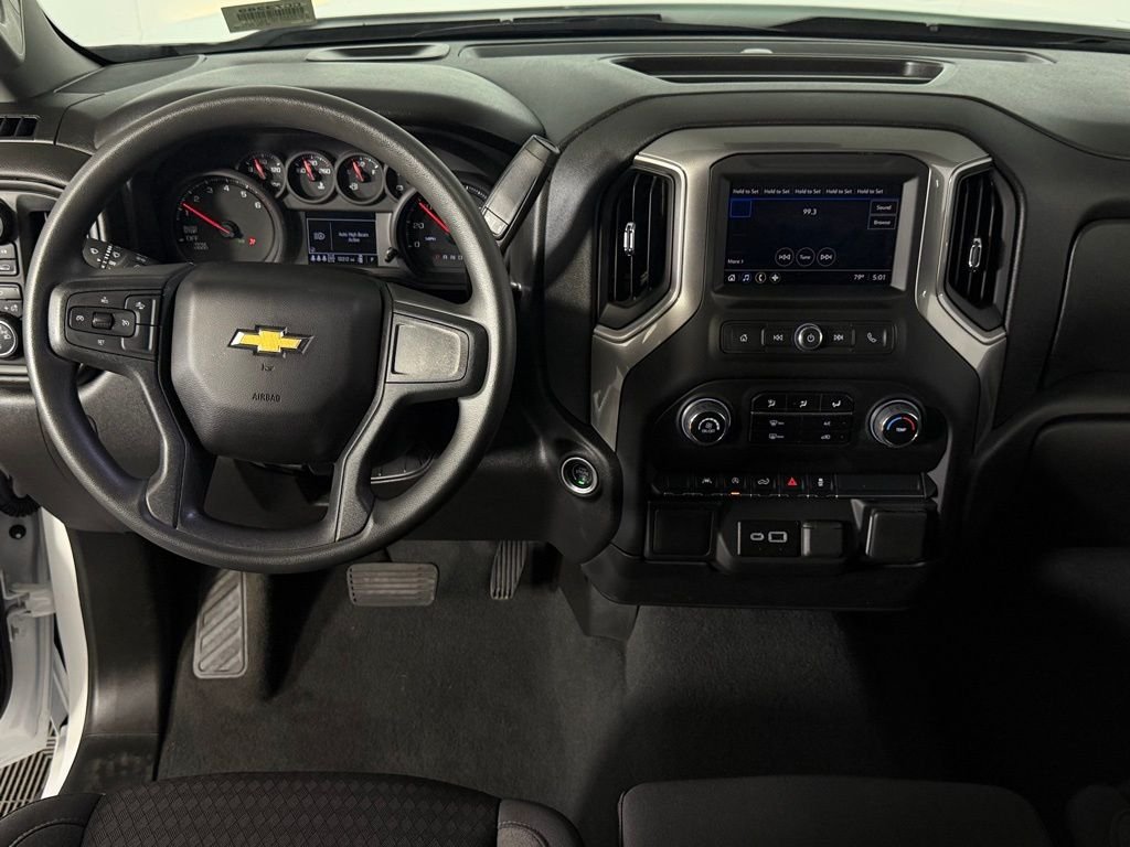 Used 2025 White Chevrolet Custom image 15