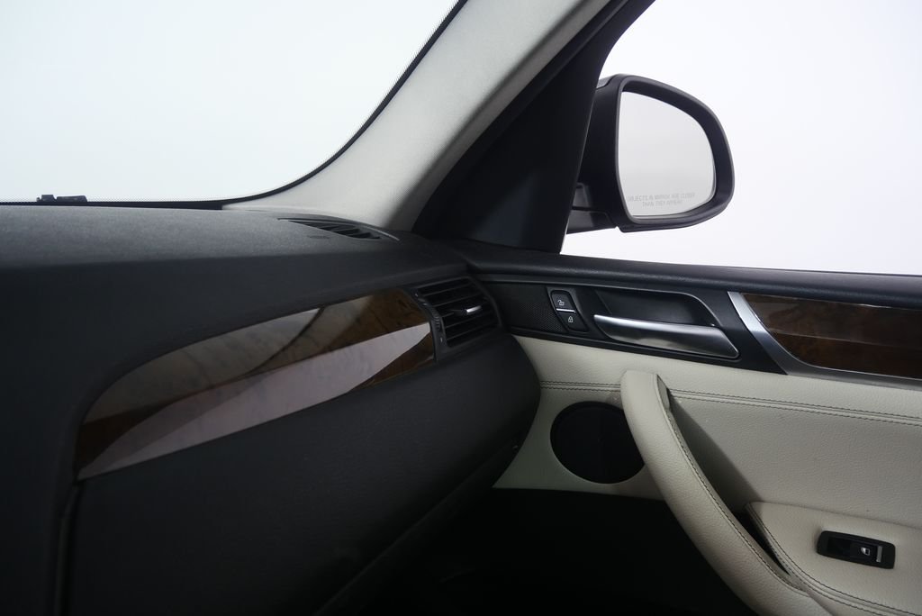 Used 2017 Space Gray Metallic BMW sDrive28i image 23