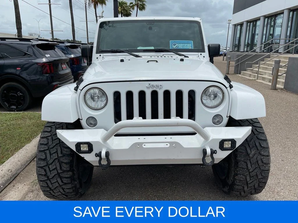 Used 2016 White Jeep Unlimited Rubicon image 2