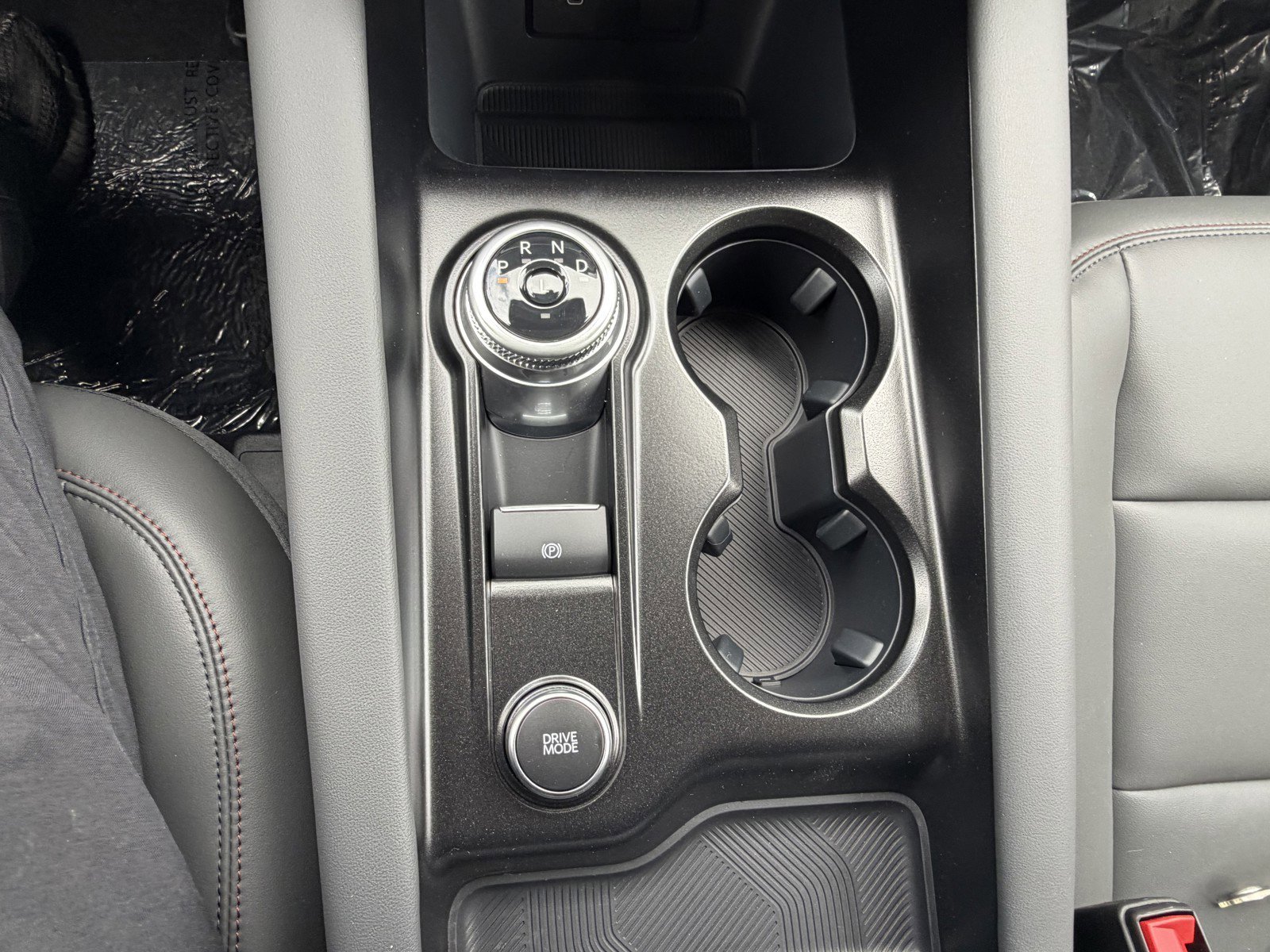 New 2026 Carbonized Gray Metallic Ford Active image 27
