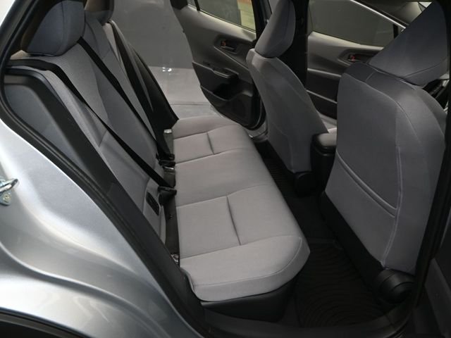 2026 Toyota Prius LE - Photo 13