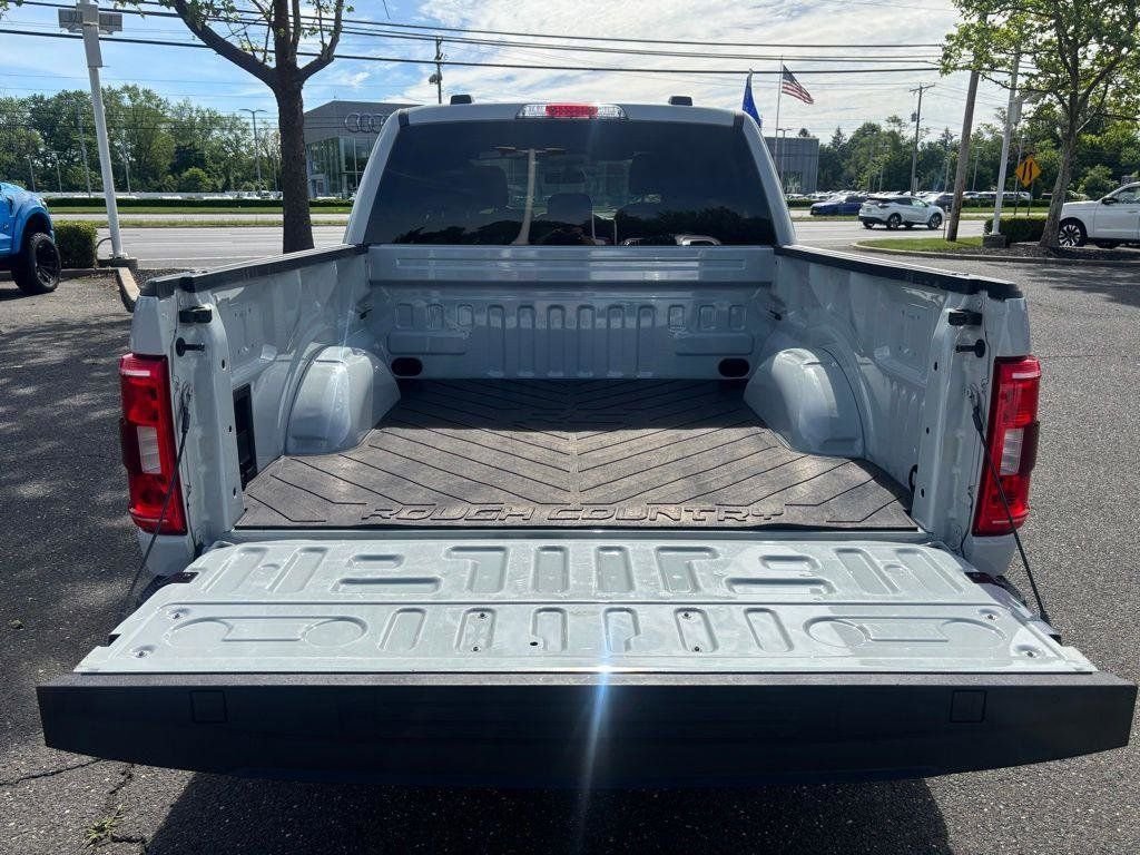 Certified Used 2023 Avalanche Ford XLT image 11
