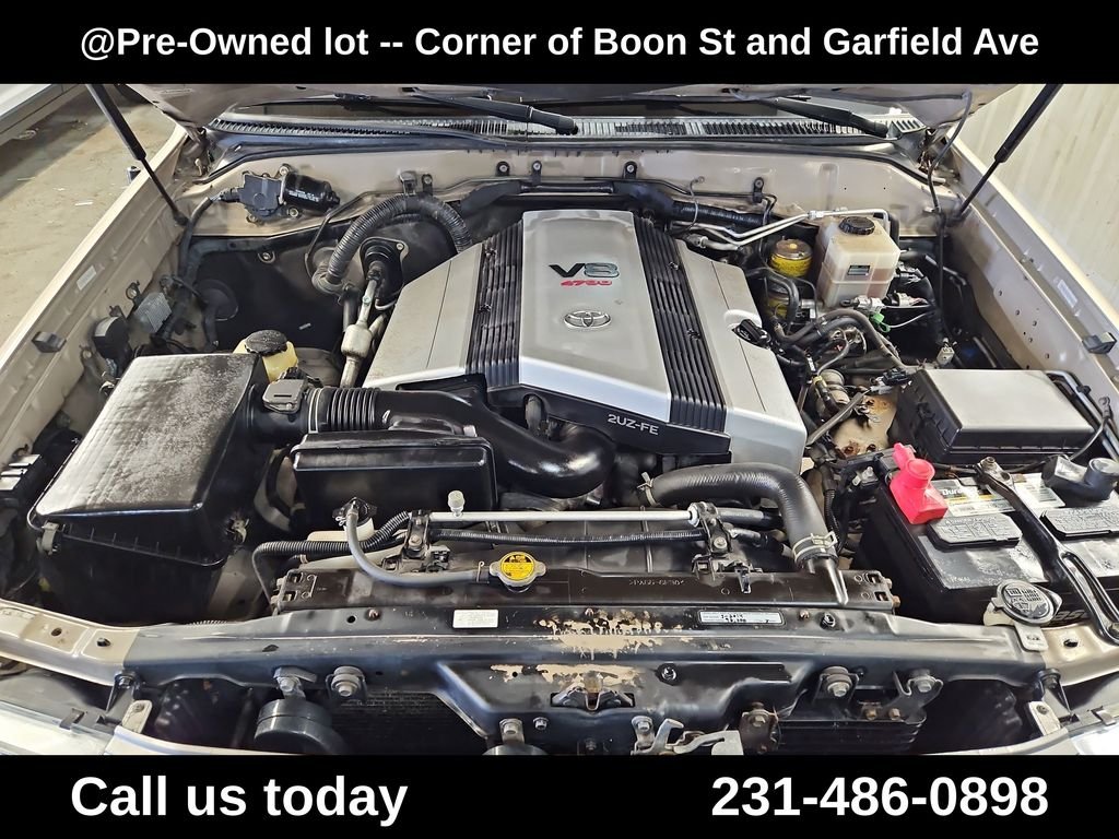 Used 2004  Toyota Base image 9