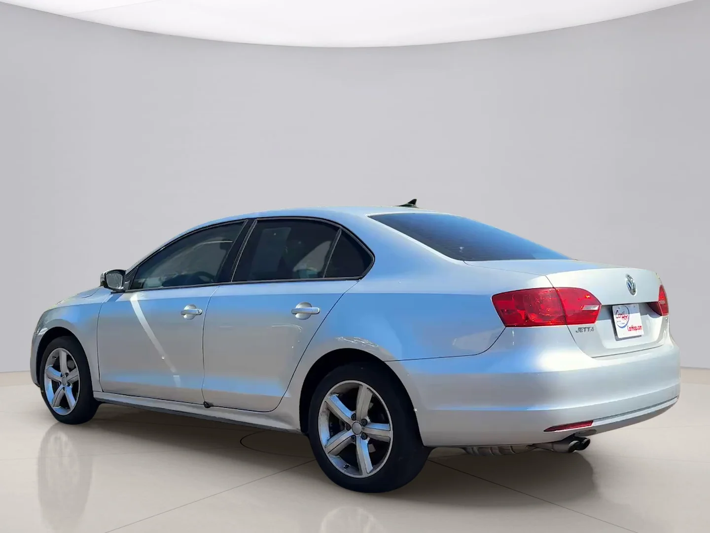 Used 2014 Silver Volkswagen SE image 3