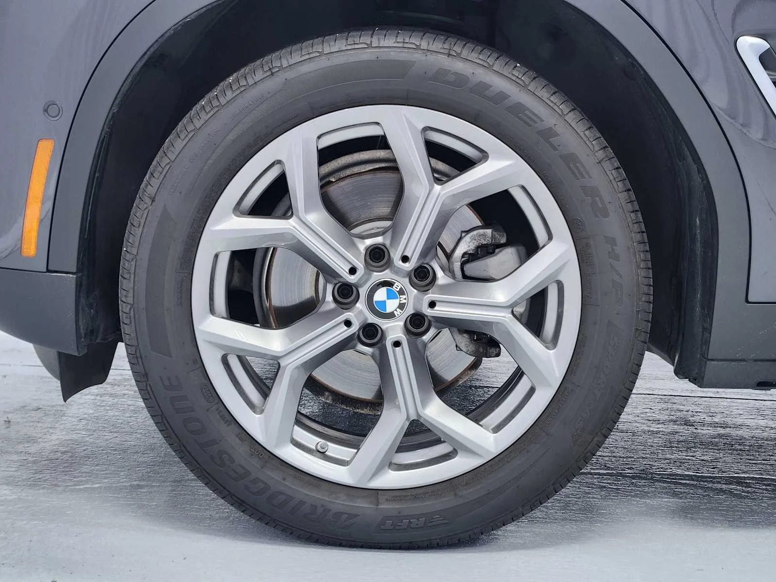Certified Used 2025 Dark Graphite Metallic BMW xDrive30i image 7