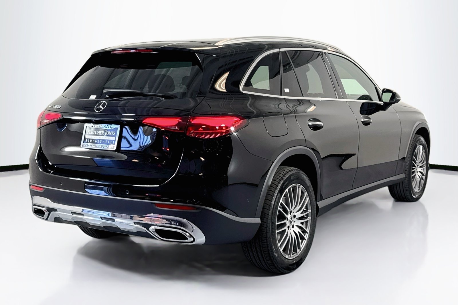 New 2026 Black Mercedes-Benz GLC 300 image 5