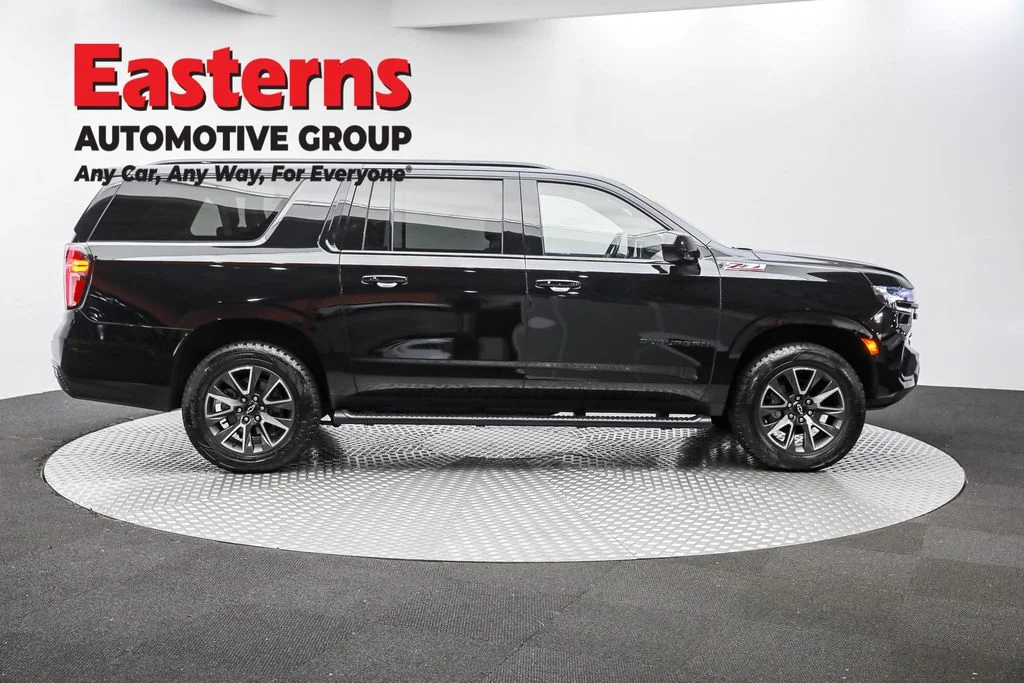 Used 2023 Black Chevrolet Z71 image 4