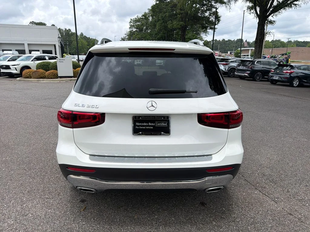 Used 2022 White Mercedes-Benz GLB 250 image 11