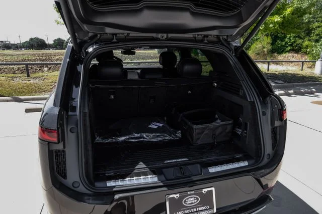 New 2026  Land Rover Dynamic SE image 65