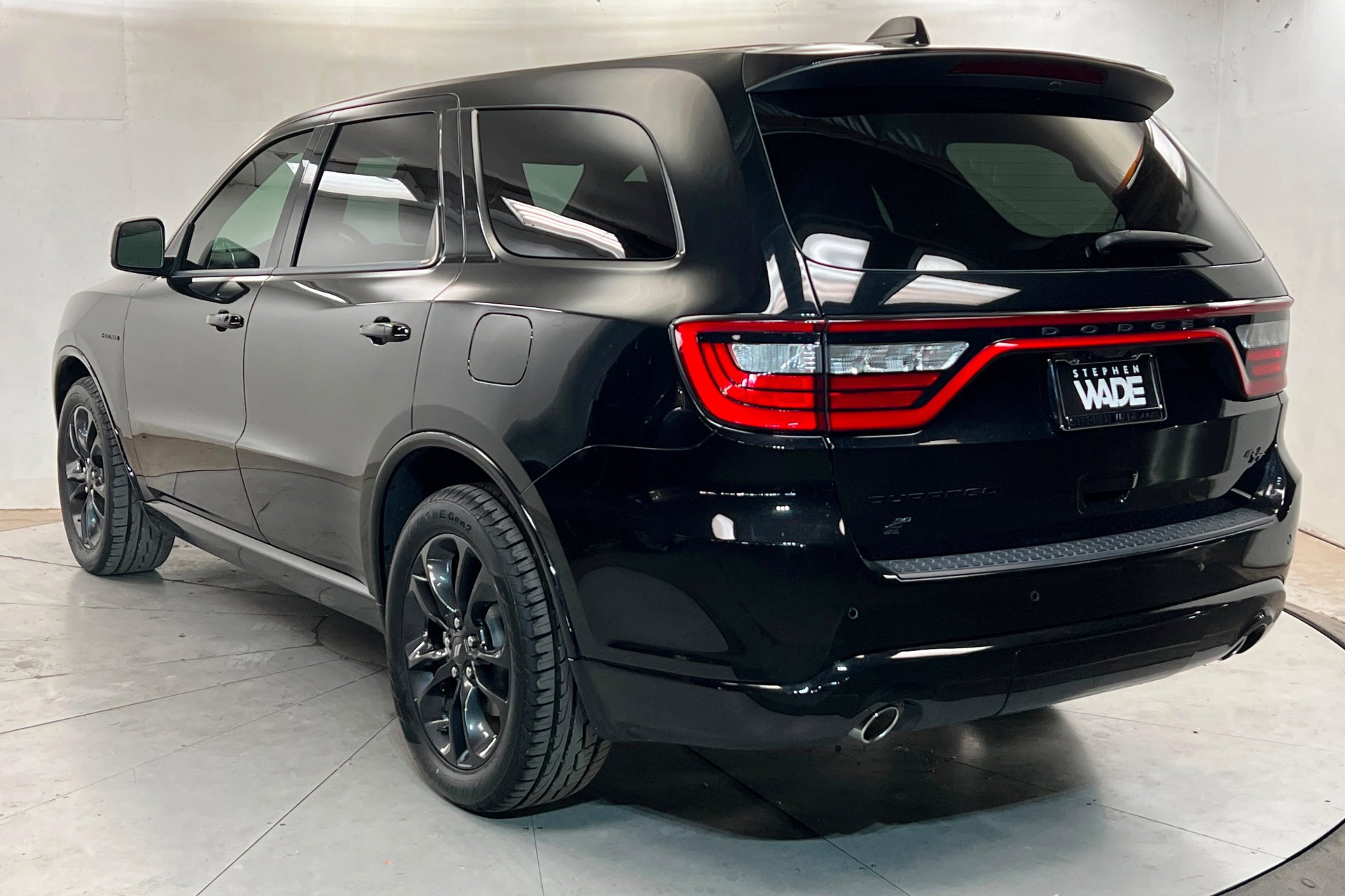 Used 2022 DB Black Clearcoat Dodge R/T image 3