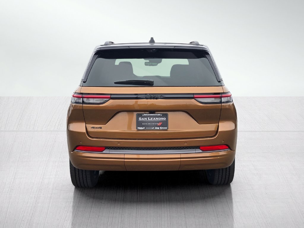 New 2026 Copper Shino Metallic Clear-Coat Exterior Paint Jeep Limited Reserve image 5