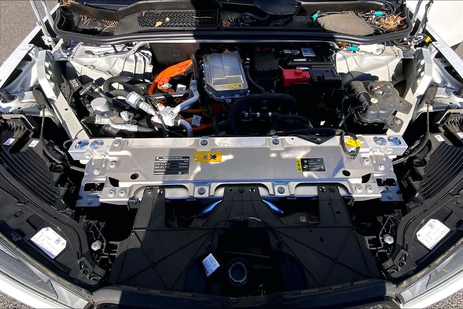 2025 BMW iX 50 - Photo 16