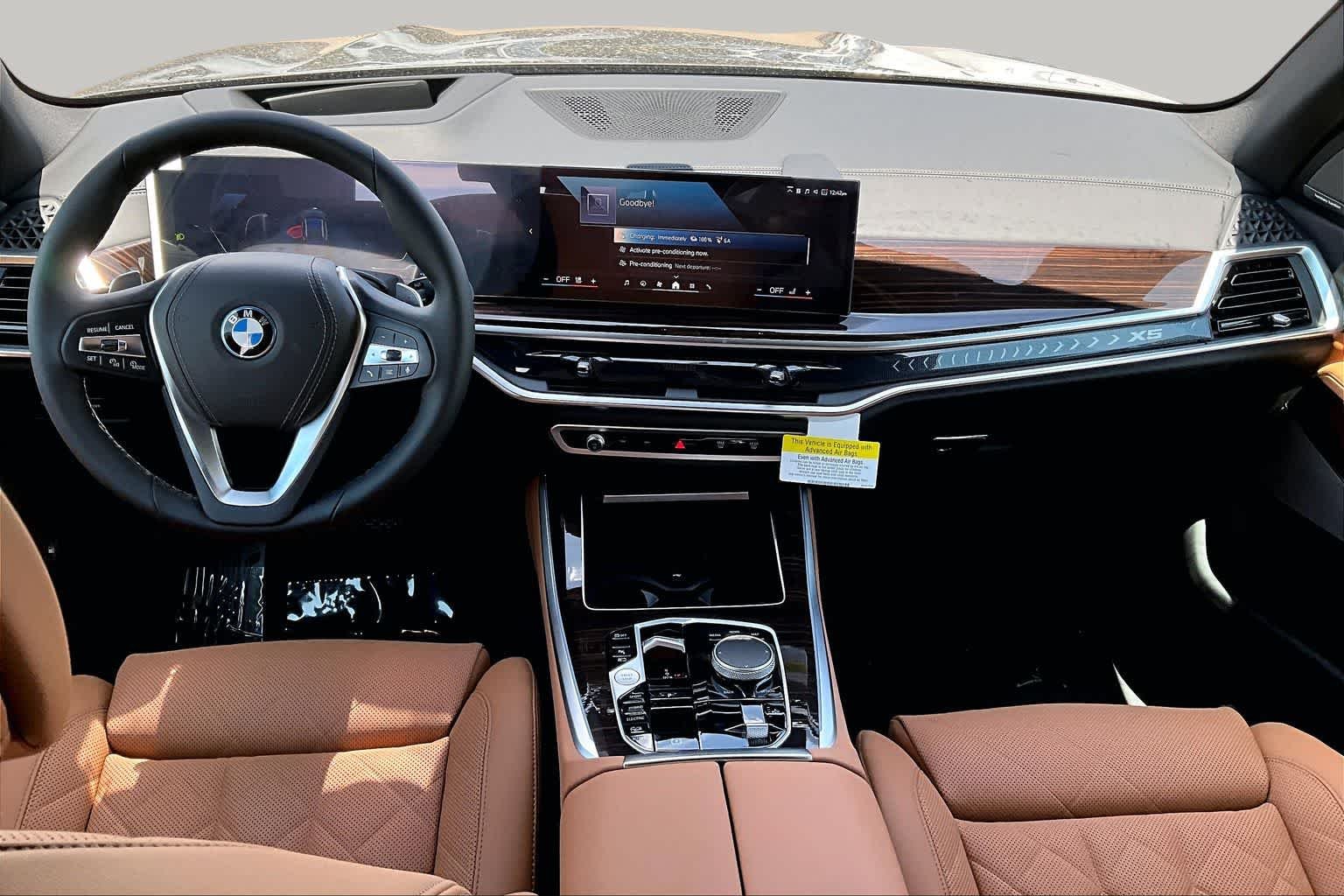 New 2026 Manhattan Green Metallic BMW xDrive50e image 5