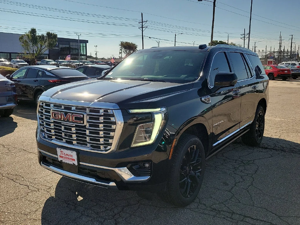 2026 GMC Yukon Denali - Photo 4