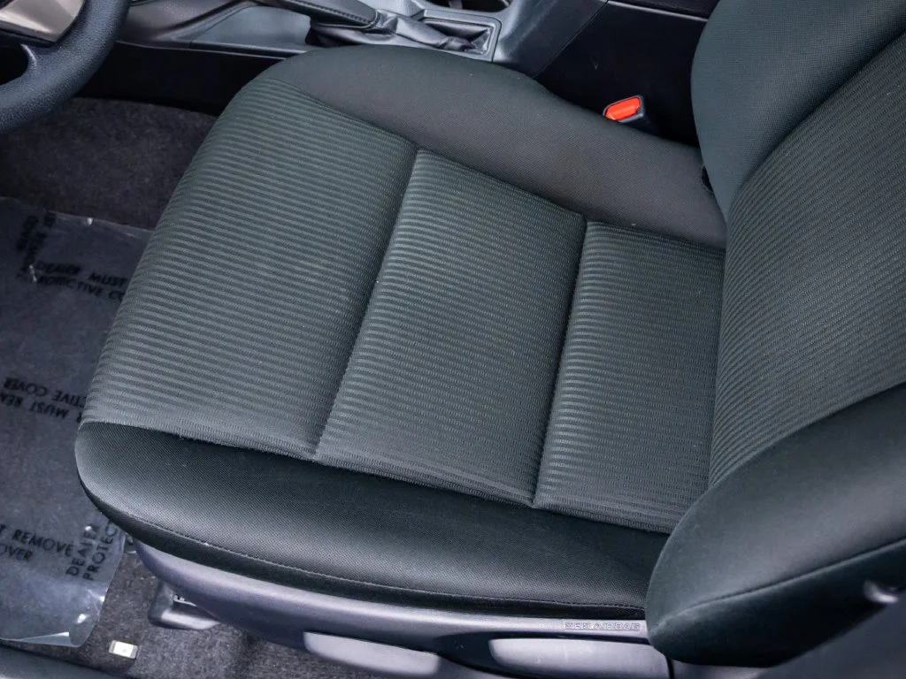 Used 2018 Gray Toyota LE image 16