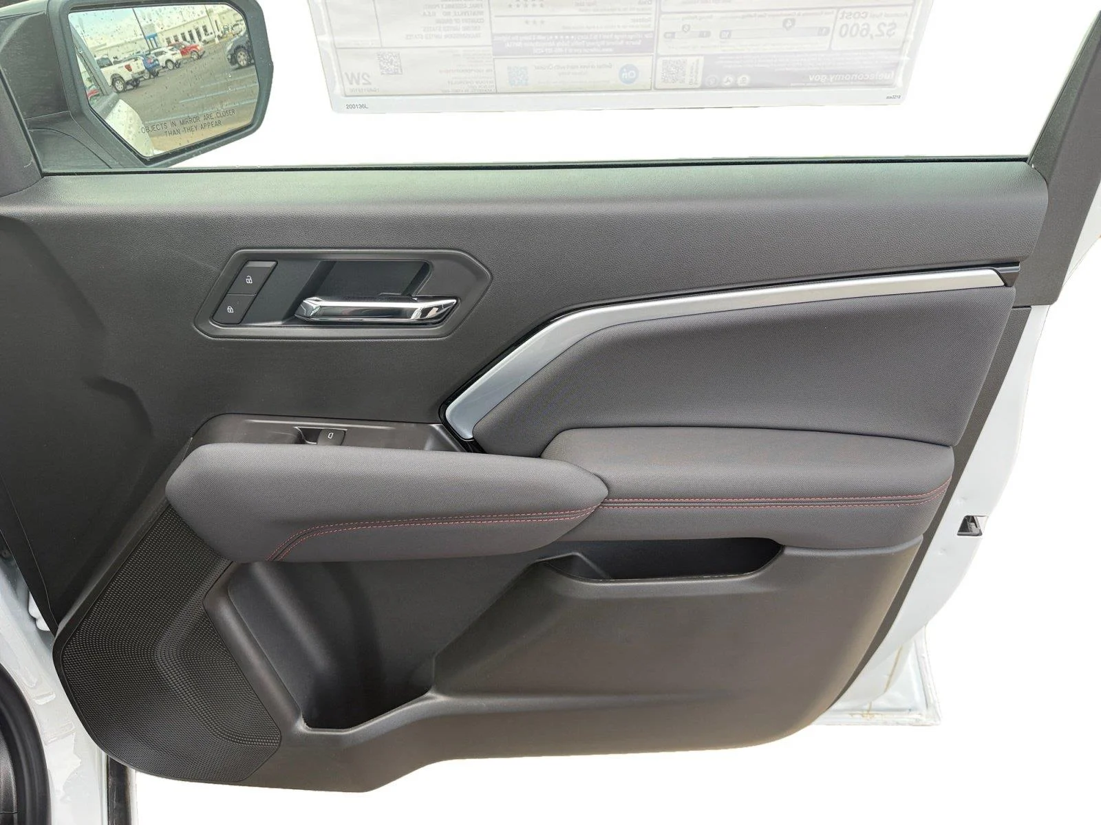 Used 2026 Summit White Chevrolet Z71 image 24