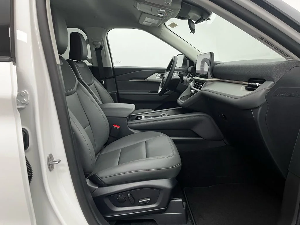 Used 2026 White Ford Active image 29
