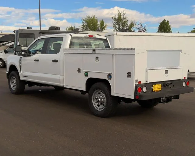 New 2026 Oxford White Ford XL image 4