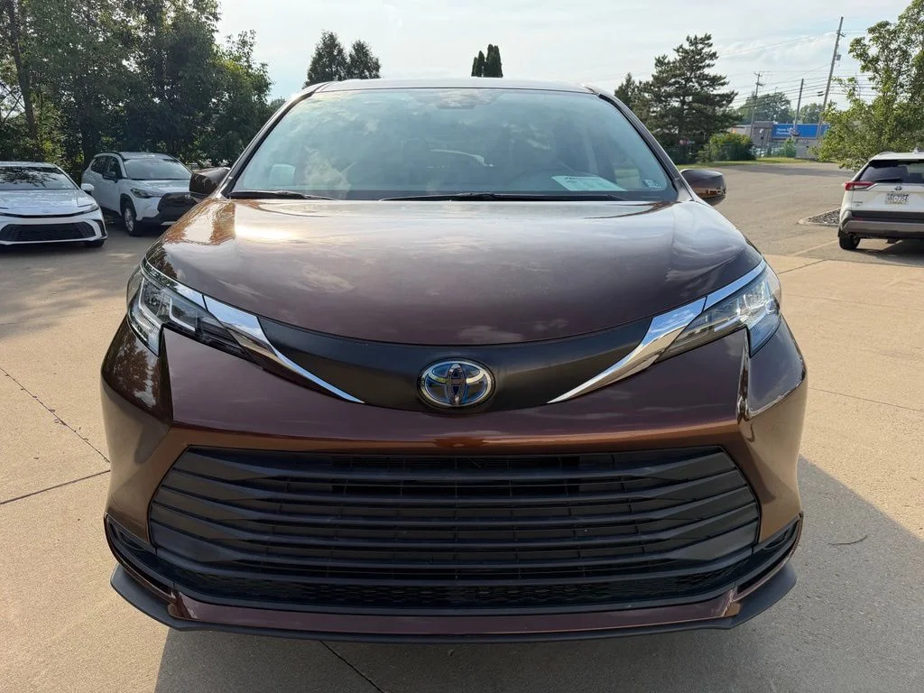 Used 2022 Brown Toyota LE image 8