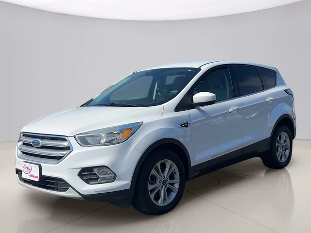 Pre-Owned 2017 Ford Escape SE 4WD