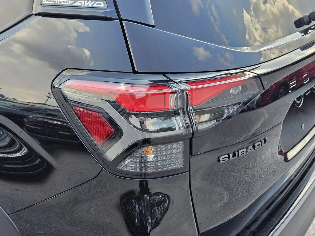New 2026 CRYSTAL BLACK SILICA Subaru Premium image 7