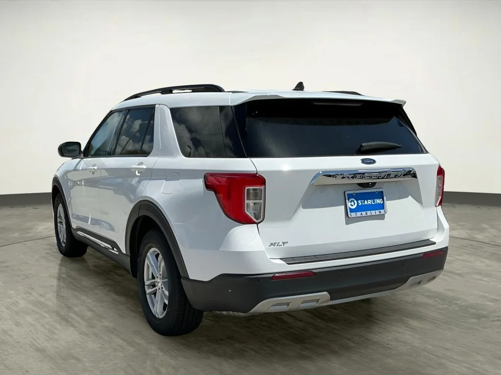 Used 2023 White Ford XLT image 5