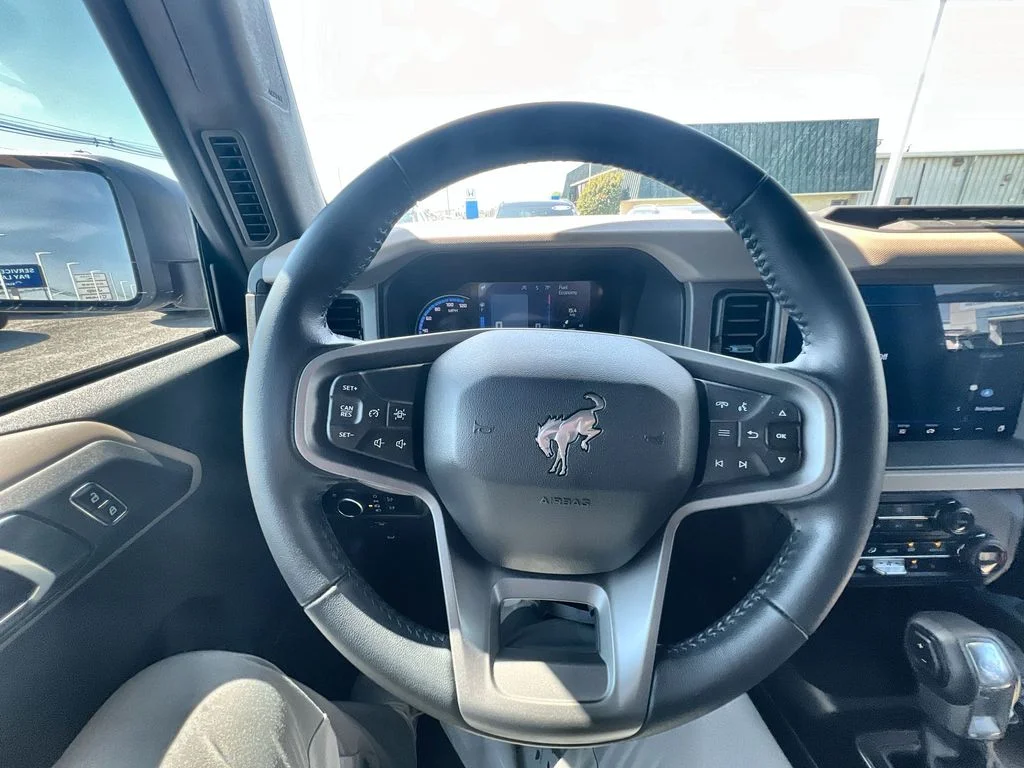 Used 2024 Gray Ford Wildtrak image 14