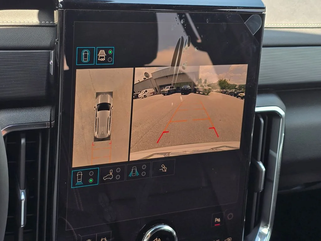 New 2026 White GMC Elevation image 10