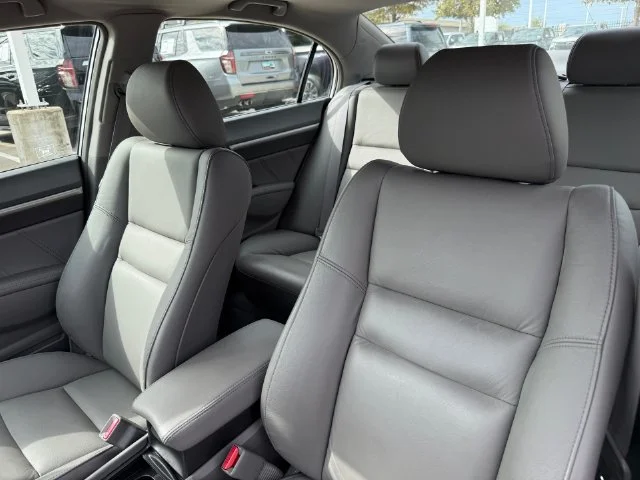 Used 2009 Alabaster Silver Metallic Honda EX-L image 15