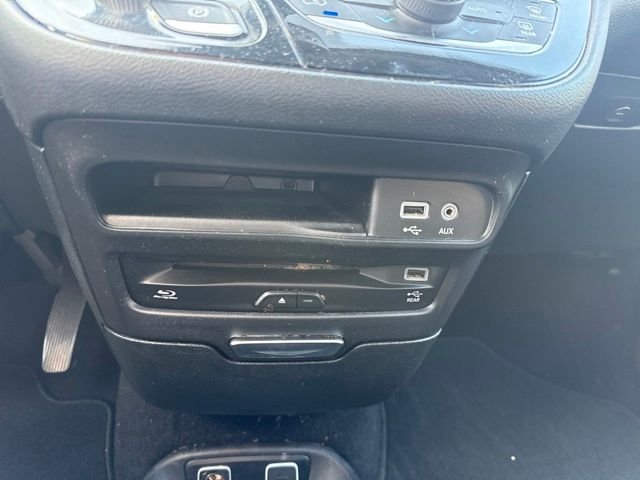 Used 2018 Blue Chrysler Touring L Plus image 15