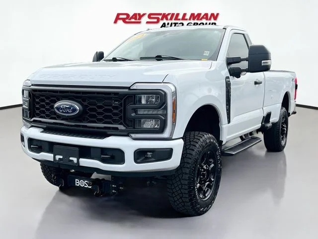 Used 2024 White Ford XL image 3