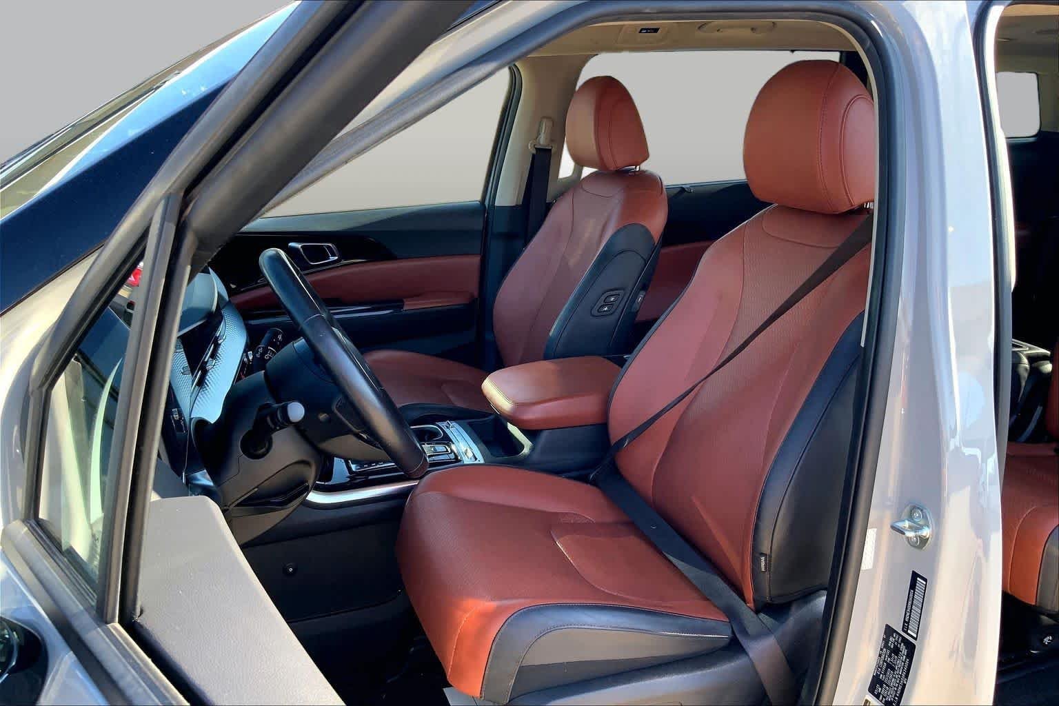 Used 2024 Ceramic Silver Kia SX Prestige image 8
