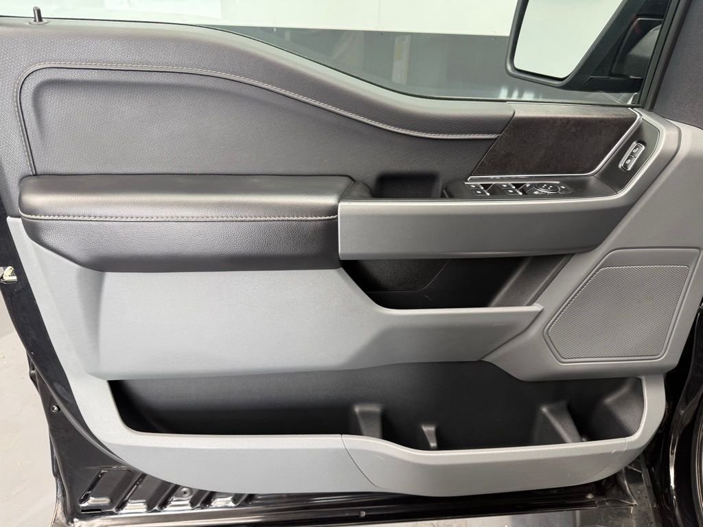 Used 2025 Black Ford XLT image 42