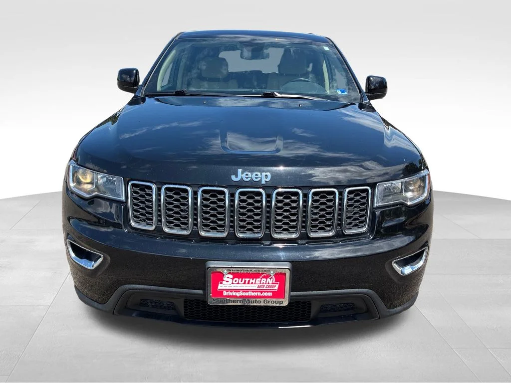 Used 2022 Black Jeep Laredo E image 9