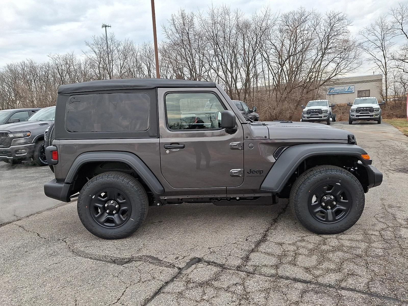 New 2026 Granite Crystal Metallic Clear-Coat Exterior Paint Jeep Sport image 9